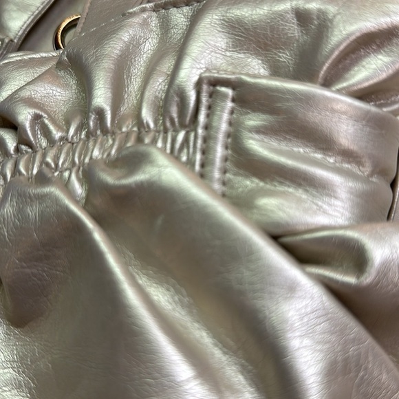 Payless Metallic Silver Gold Shoulder Handbag EUC - Picture 12 of 12